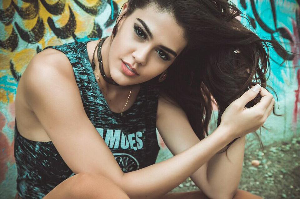 30 fotos para você ter certeza que a beleza de Morgana Carlos continua imbatível