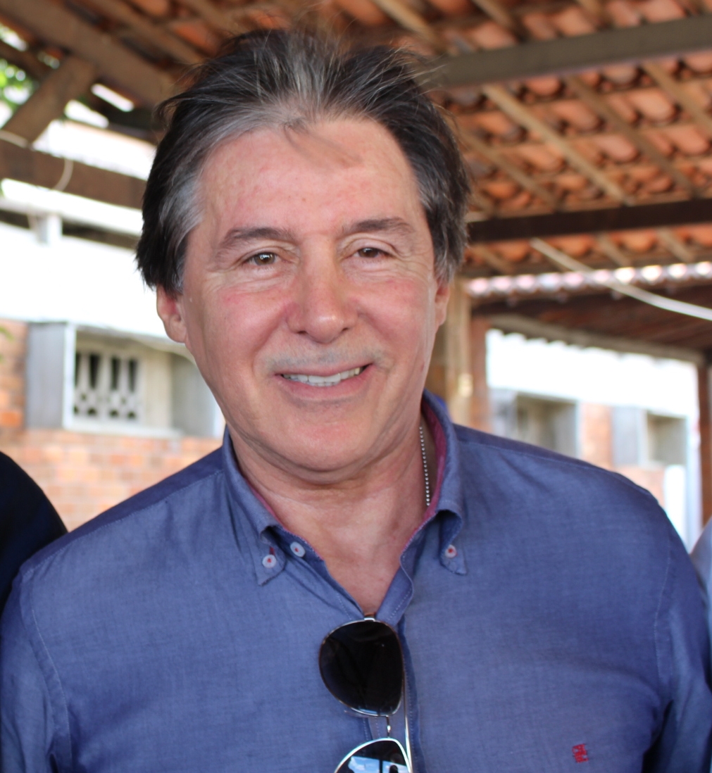 Em 7 anos, empresas de Eunício Oliveira faturaram mais de R$ 385 milhões em contratos com o Governo Federal