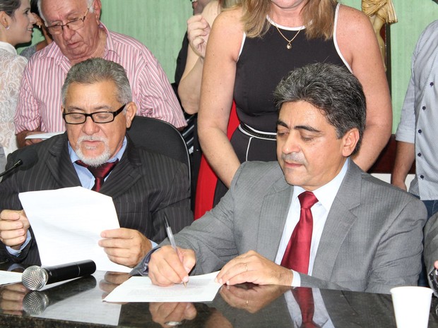 Justiça determina que Município de Quixadá não aumente subsídios de prefeito, vice e secretários