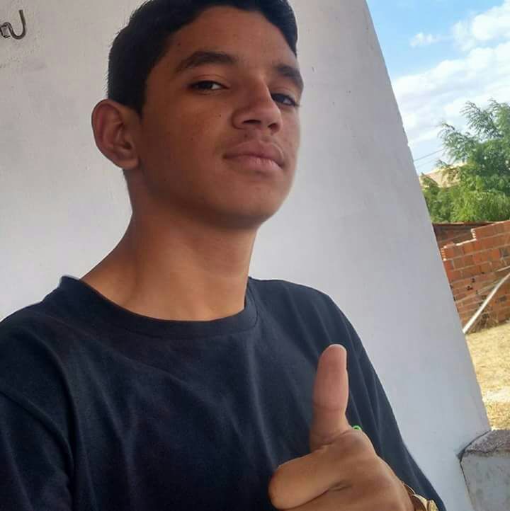 VIOLÊNCIA: Jovem morre no hospital Eudásio Barroso após ser baleado no Bairro Putiú, em Quixadá