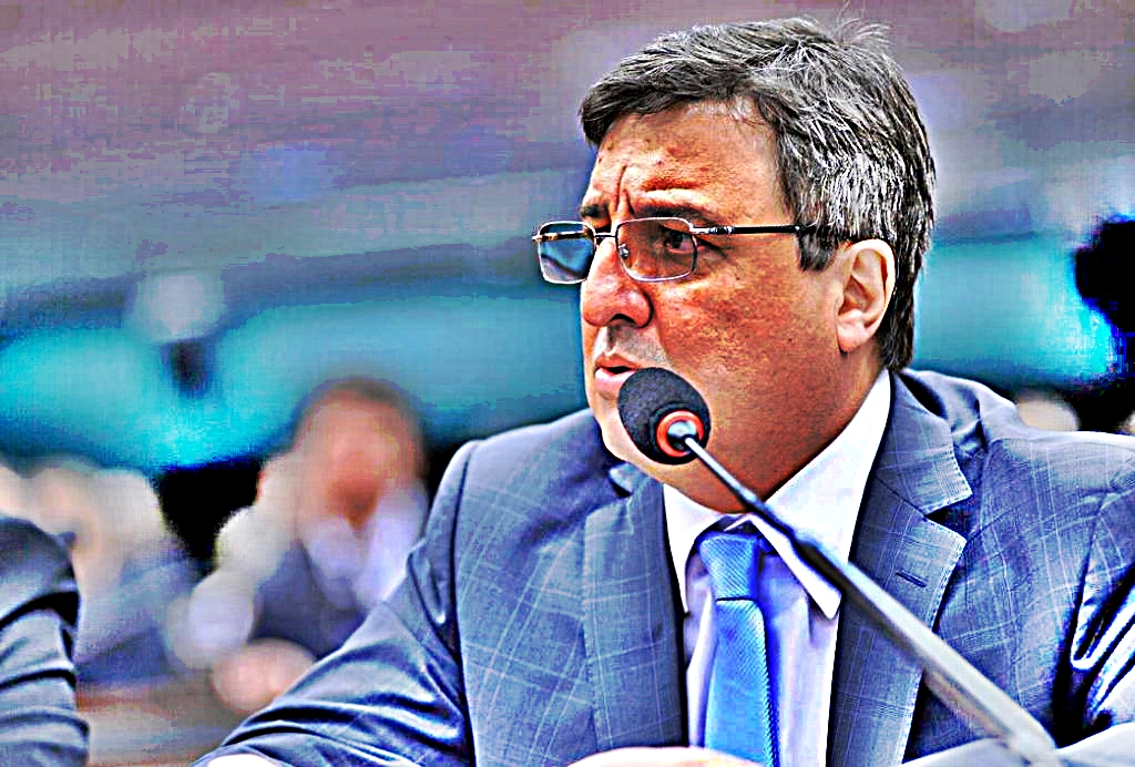Danilo Forte perde presidência estadual do PSB por ter apoiado proposta de reforma trabalhista de Temer