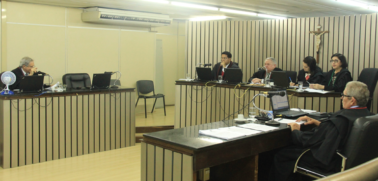 2ª Câmara Criminal do TJCE mantém decisão de levar a júri popular acusada de matar filho envenenado
