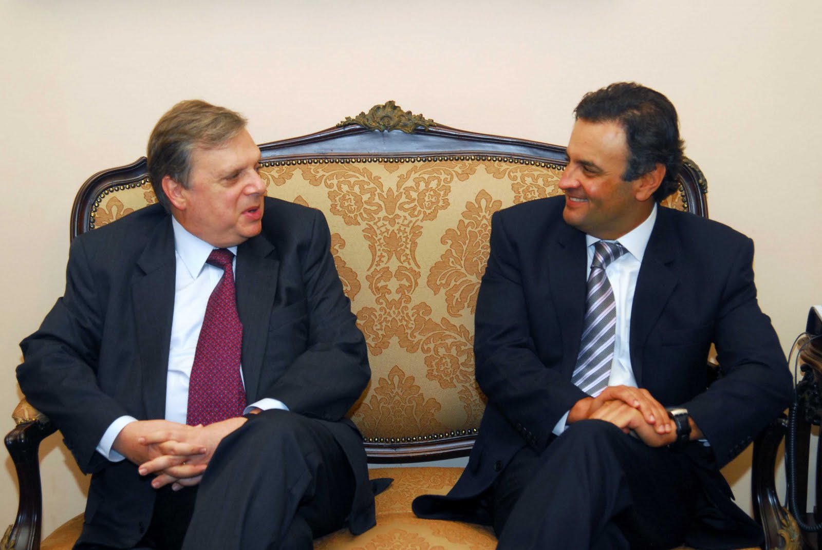 Cearense Tasso Jereissati sucederá Aécio Neves na presidência nacional do PSDB