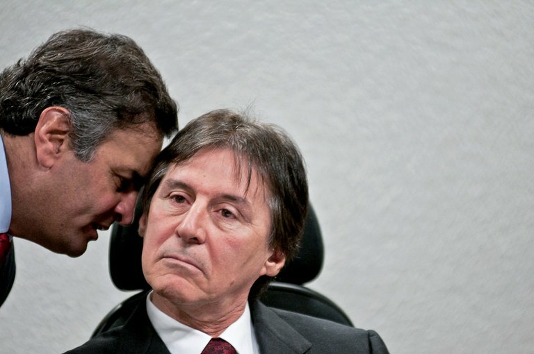Senado de Eunício articula para manter Aécio no cargo