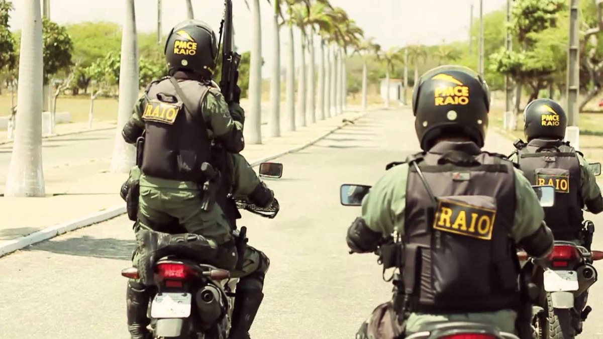 Dupla troca tiros com equipe do Raio em Milhã e acaba morrendo