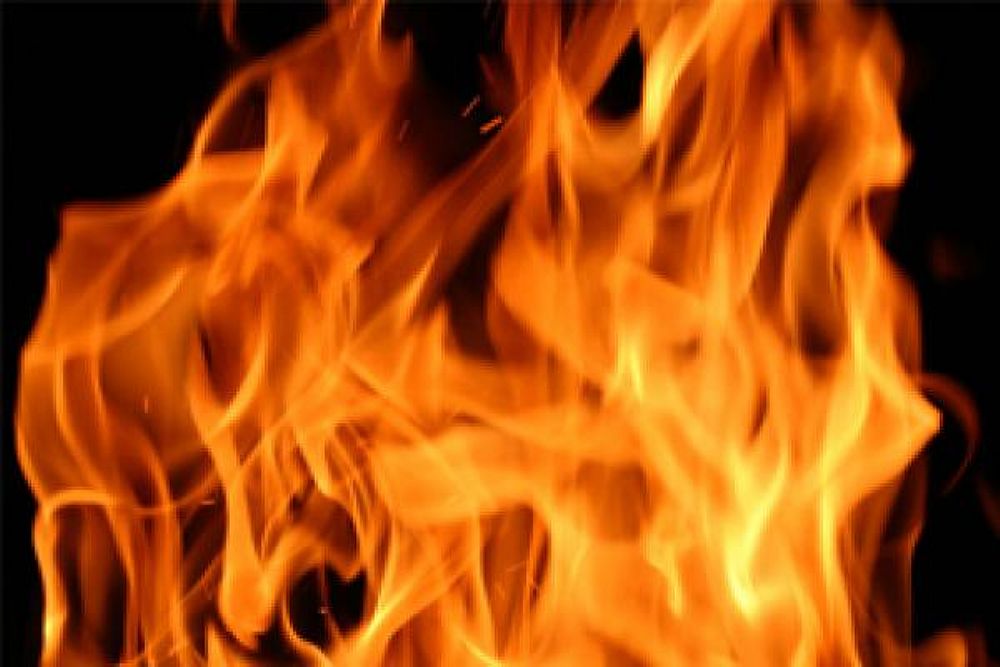 Incêndio Criminoso em Pedra Branca: Homem incendeia móveis da casa de “amigo” após bebedeira