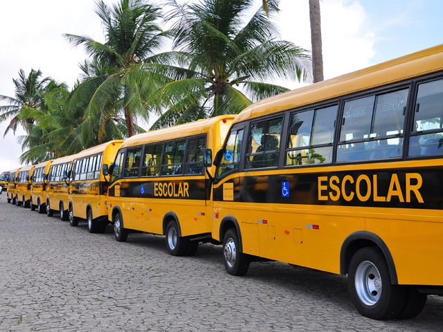 Investigação do MPCE desmonta esquema de fraude no transporte de universitários de Russas