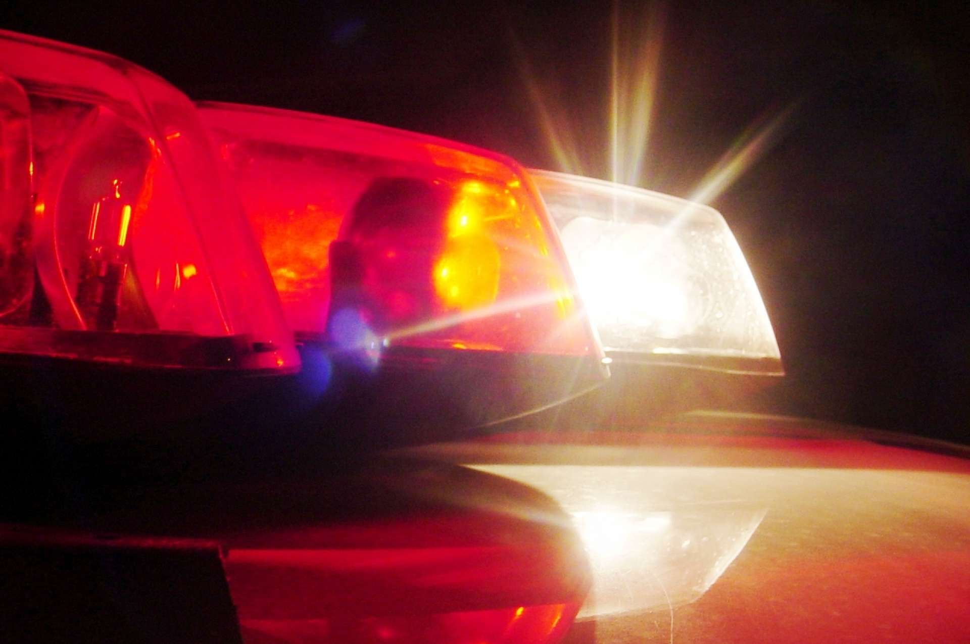 Acidente em Quixadá: Mulher bêbada causa colisão entre carros na estrada de acesso ao Açude Cedro