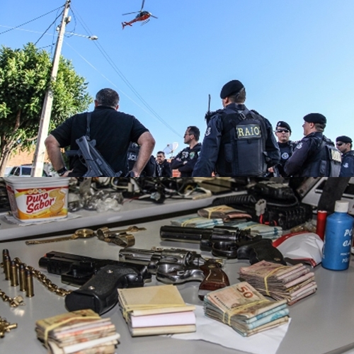 Forças de Segurança deflagram operação em Quixeramobim e prendem nove pessoas