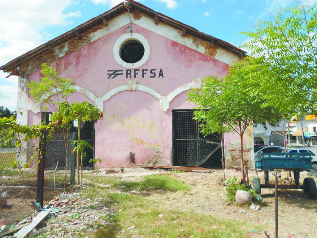 Antigo galpão da RFFSA em Quixadá deverá ser transformado em cineteatro