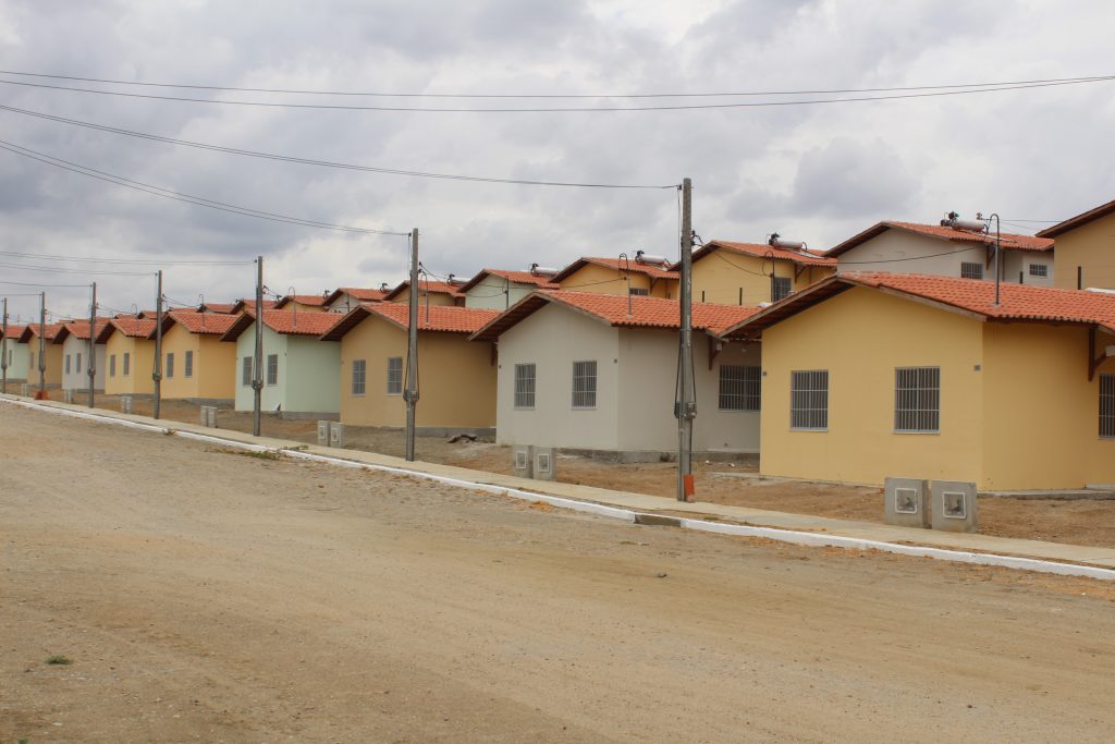Famílias sorteadas com uma das 1.454 casas em Quixadá começarão vistoria dos imóveis na sexta-feira, 26 de janeiro