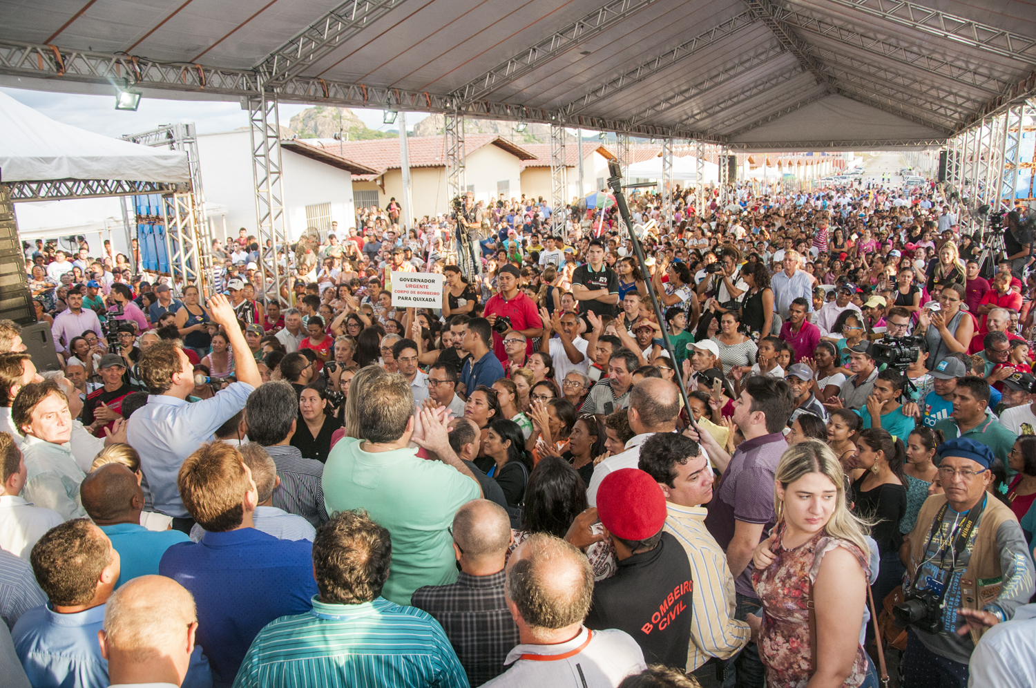 SONHO REALIZADO: Cerca de seis mil pessoas recebem moradias em Quixadá