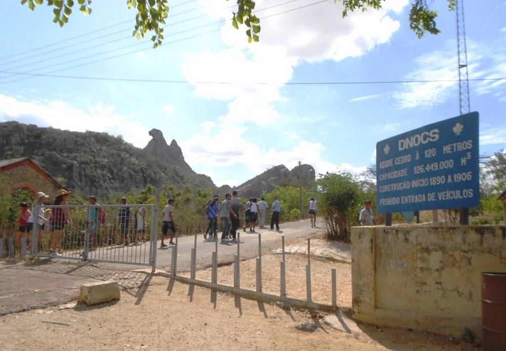 DNOCS quer expulsar moradores no entorno do açude Cedro, em Quixadá, e dá prazo de 30 dias