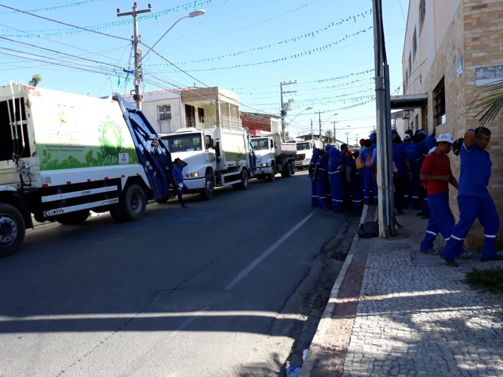 Garis já haviam paralisado atividades durante a semana passada.
