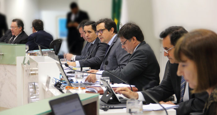 Licitação para serviço de limpeza urbana em Eusébio é suspensa por irregularidades no edital
