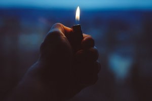 Arrependido de ter casado, homem tenta incendiar cartório para anular casamento