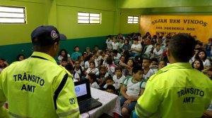 Agentes realizam ações de educação e segurança no trânsito em Quixadá