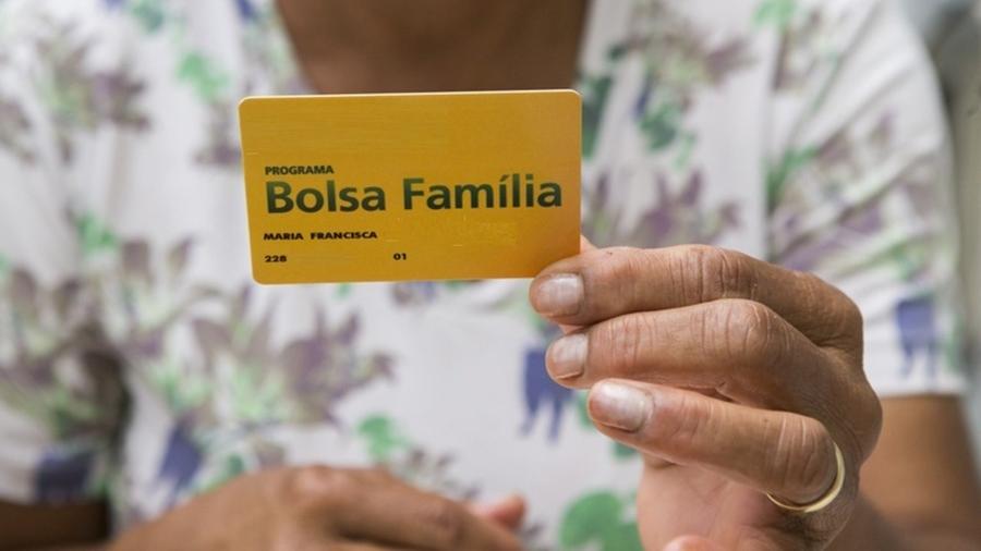 Valor médio do Bolsa Família bate recorde e chega a R$ 672