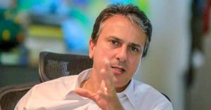 Camilo Santana investe em aproximação com centro-direita no Ceará e prestigia festa junina de Maracanaú
