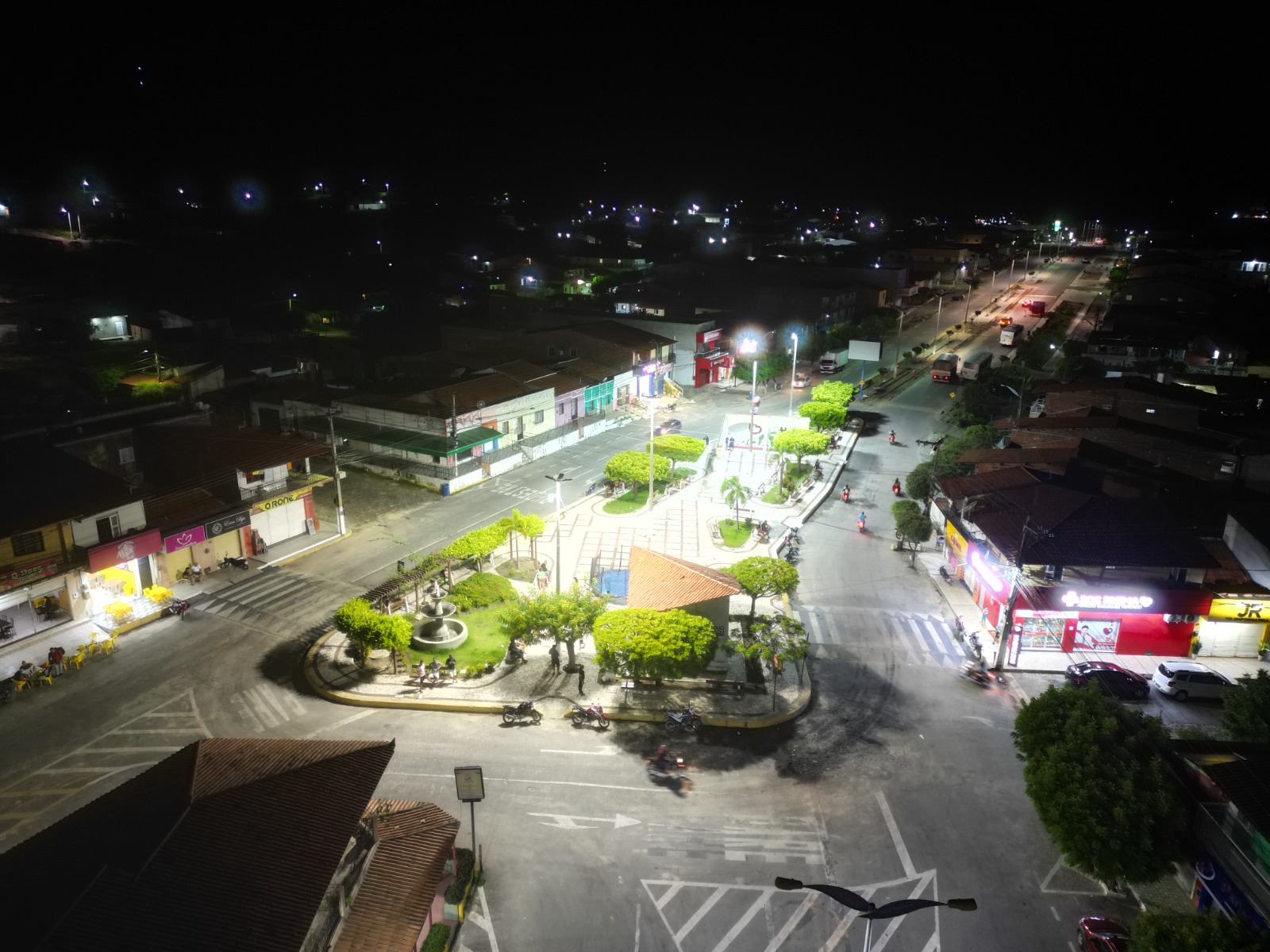 Prefeitura de Banabuiú inicia projeto de iluminação de LED em toda a cidade