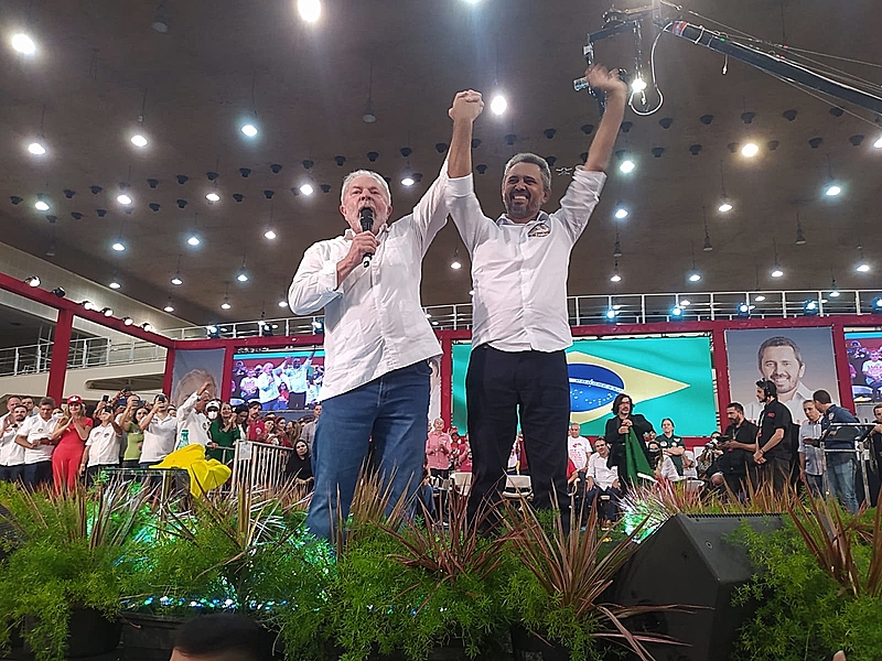 Aprovação de Elmano de Freitas e de Lula é alta em Fortaleza, aponta pesquisa