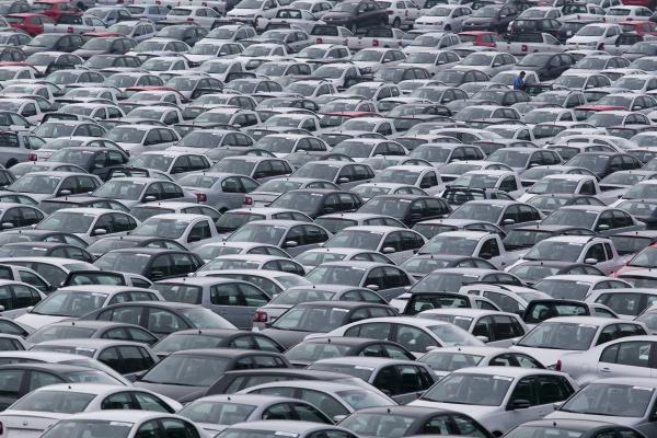 Governo anuncia programa para baratear carros com desconto de até R$ 8 mil