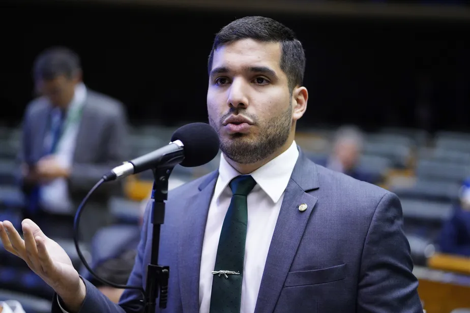 Polícia Federal conclui que cearense André Fernandes cometeu crime em 8 de janeiro
