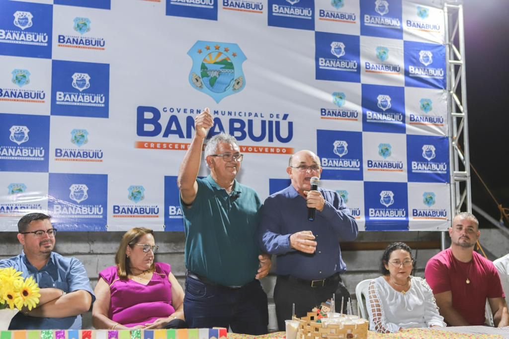 Cerimônia de entrega de equipamentos públicos fortalece comunidade de Laranjeiras em Banabuiú