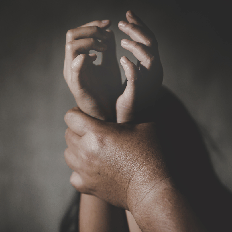 Promotor denuncia homens por tentativa de feminicídio motivada por ciúmes em Quixadá
