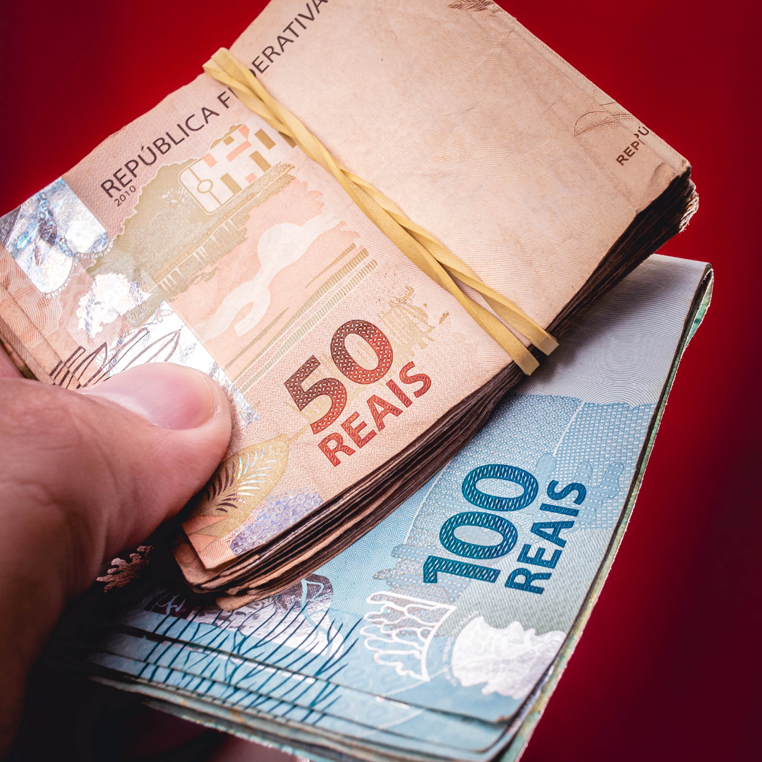 Se você é servidor público e fez empréstimo consignado, pode ter direito a reembolso; saiba como