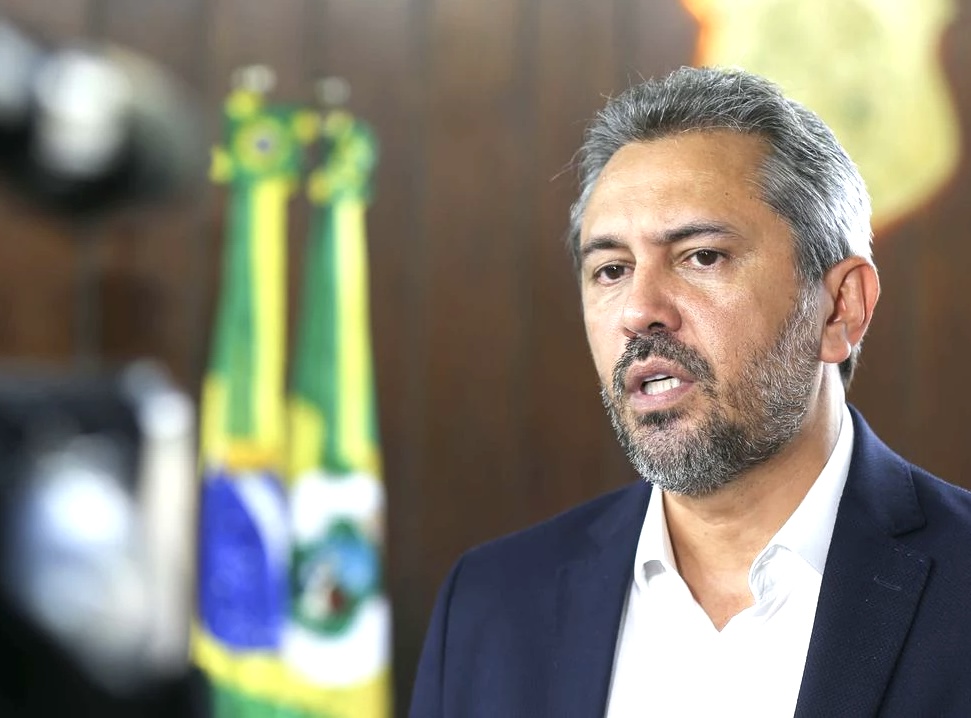 Elmano se prepara para tentar reeleição com apoio de Lula e de quase todos os prefeitos do Ceará