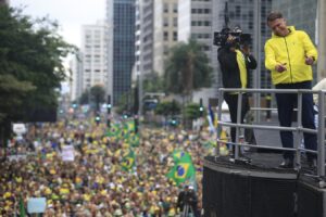 Adesão abaixo do esperado às manifestações torna PL da Anistia sem chances de avançar, avalia Centrão
