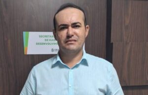 Prefeito investigado por mandar incendiar fazenda de advogado está preso em Quixadá