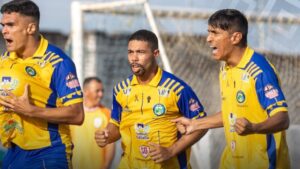 Quixadá vence o Crato nos pênaltis e está de volta à elite do futebol cearense