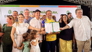 Elmano exalta Ricardo Silveira e garante: “O povo de Quixadá vai ter um novo hospital!”