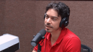 ‘A mentalidade da elite quixadaense é estreita, mesquinha e acanhada. Está em busca de pequenos negócios na política’, diz Victor Marques