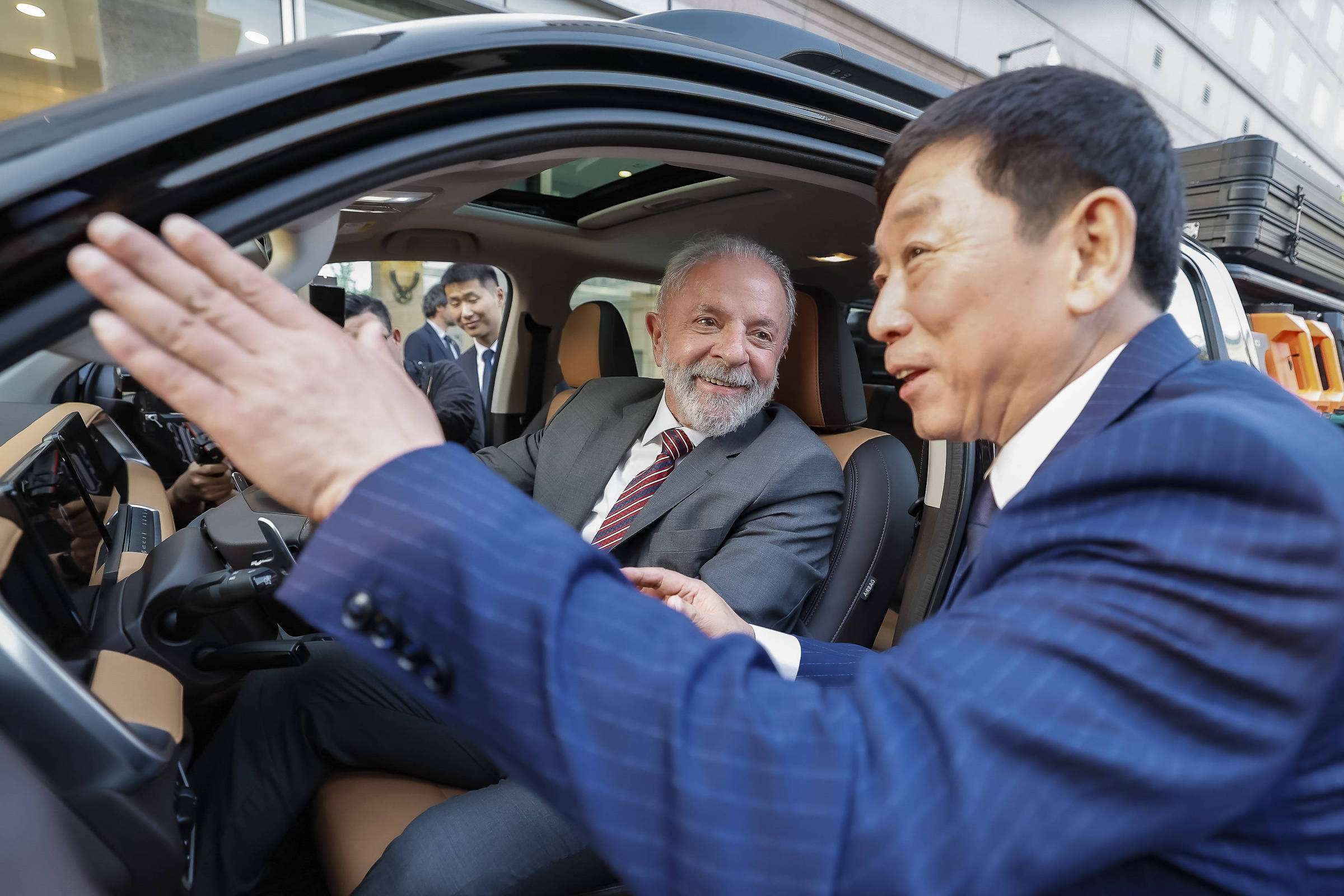 Lula volta da China com pacote de investimentos de R$ 27 bilhões no Brasil