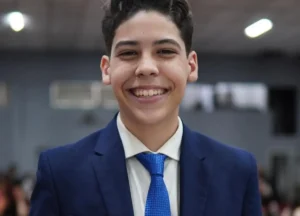 “Pastor mirim”é proibido de pregar nas igrejas e obrigado a voltar a assistir aulas presenciais na escola