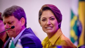 Tarcísio e Michelle ganham força como possível chapa para 2026 no PL