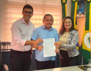 Banabuiú firma parceria com UniCatólica e garante acesso a graduação digital e estágios para estudantes