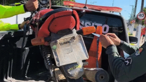 Moto com 310 multas e dívidas de mais de R$ 100 mil é apreendida em Quixadá durante ação de fiscalização