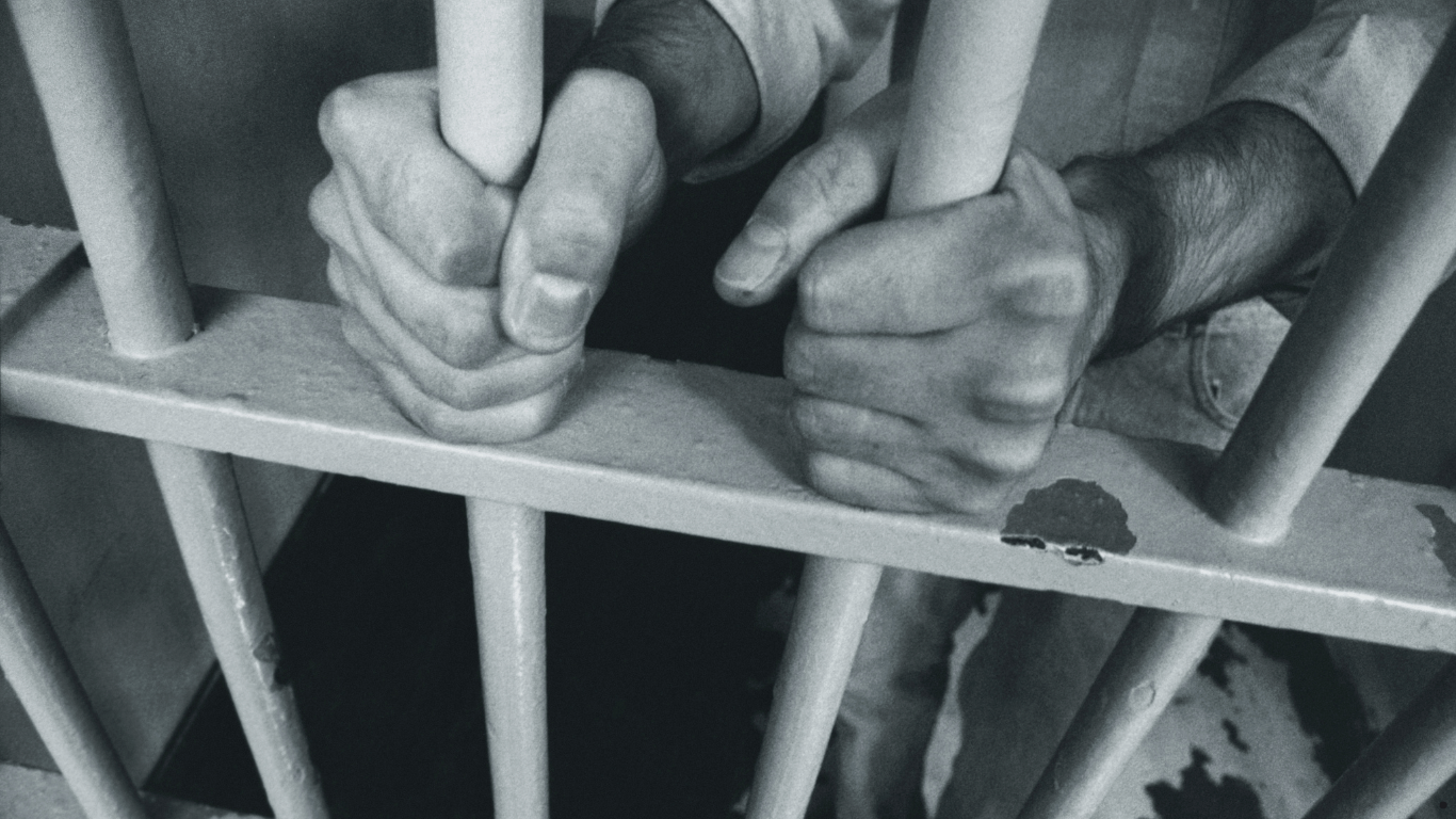Justiça condena trio por tentativa de execução em Banabuiú ligada a dívida de R$ 12 mil; penas somam 60 anos de prisão