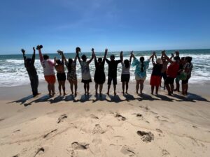 Idosos de Ibaretama realizam sonho e conhecem o mar com o projeto “Mar de Emoções”