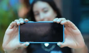 Governo lança cadastro nacional que permite saber se celular é roubado ou extraviado
