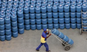 Conselho da Petrobras aprova retorno ao mercado de distribuição de gás de cozinha