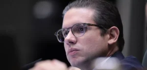 Motta vai aderir a projeto do PL para dificultar investigações e punições contra deputados e senadores