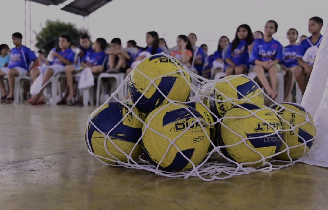 Projeto “Vôlei do Futuro” é lançado em Quixadá com foco em inclusão e formação de jovens atletas
