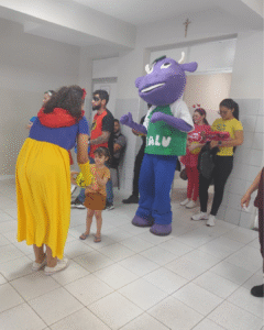 Dakota leva alegria e encantamento ao Dia das Crianças do HMJMJ