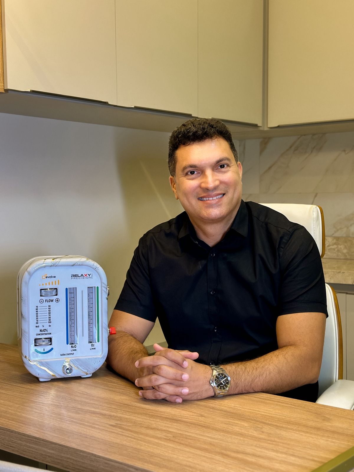 Dr. Elton Fernandes