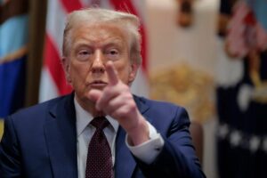 Classificação de facções como terroristas abre brecha para Trump derrubar Pix e sancionar bancos brasileiros